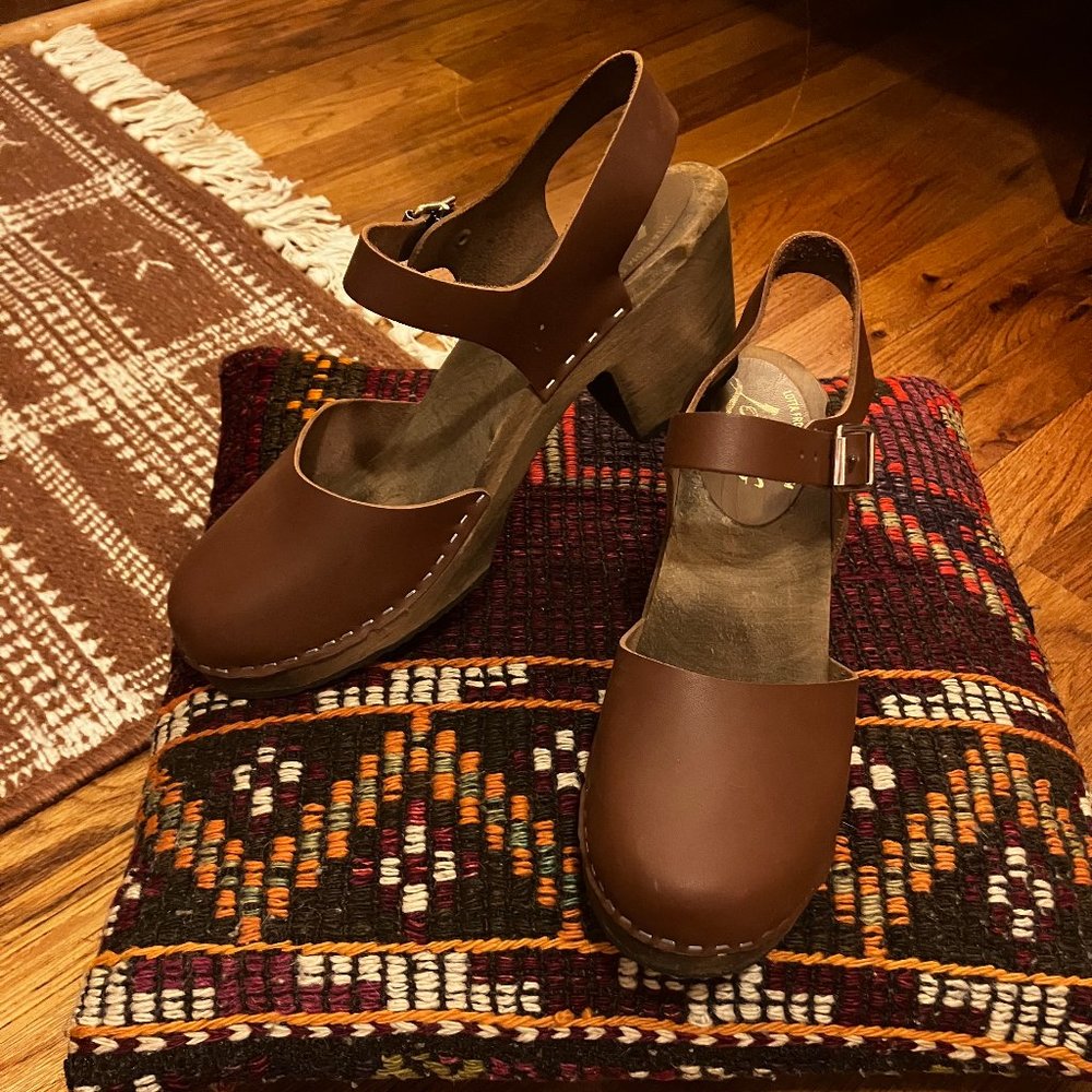 Lotta from Stockholm high wood clogs